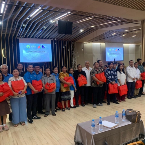 MPKW SUMUT-ACEH SALURKAN RIBUAN PAKET TALI KASIH NATAL 2025 UNTUK GURU SEKOLAH KRISTEN DAN WARTAWAN DI MEDAN, SIANTAR, NIAS DAN TARUTUNG